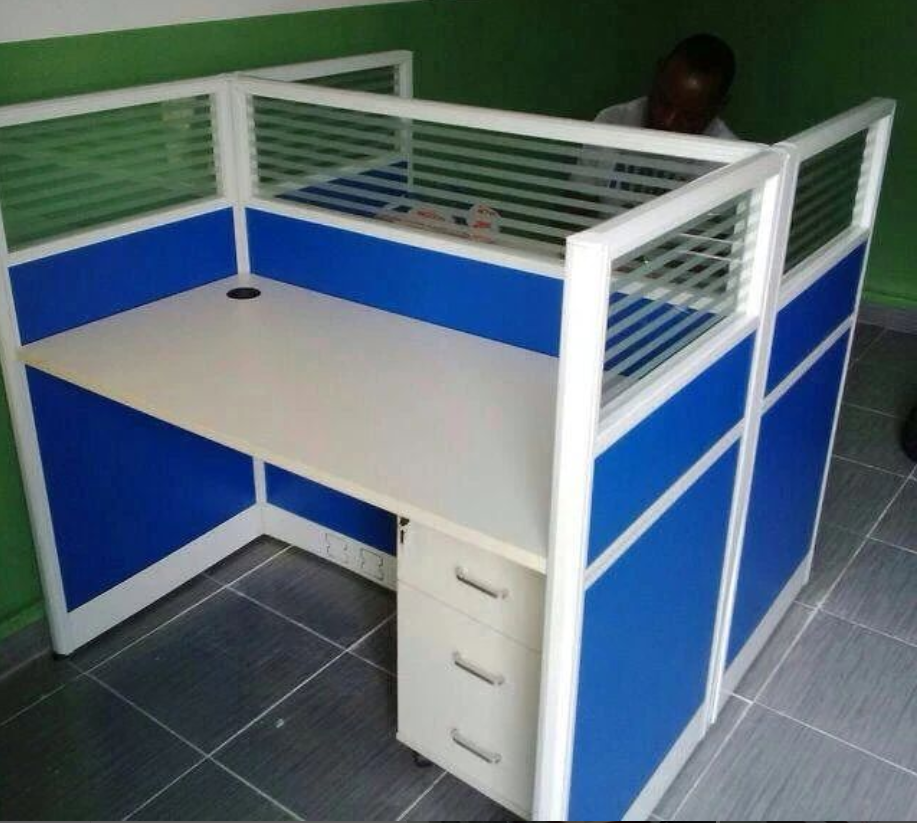 Workstation by two seaters